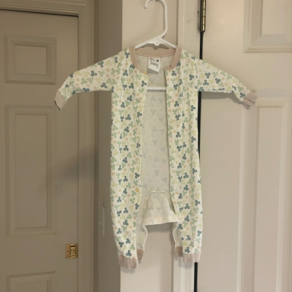 Uniqlo Baby one-piece cloth
